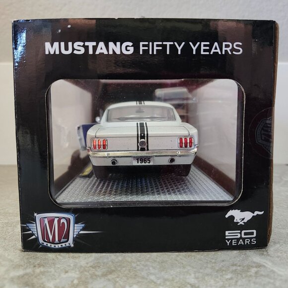 M2 Machines 1965 Ford Mustang GT 2+2 Fastback White Ltd Ed 5000 Pieces - Picture 8 of 10
